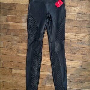 Brand New With Tags Black Jeggings with Sleek Modern Design